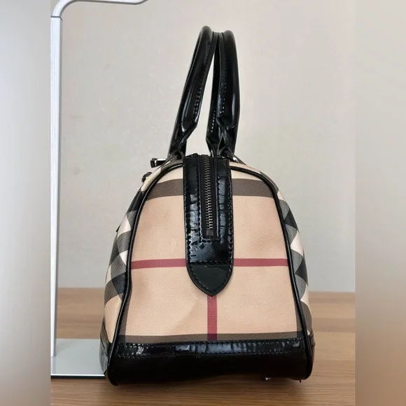 Burberry Boston Bag - Picture 4 of 17